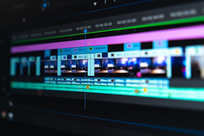 Edição de Vídeo • Editar Vídeos Profissional
